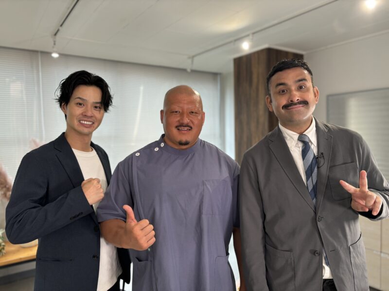 先日、お笑い芸人のデニスさんと収録のアイキャッチ画像